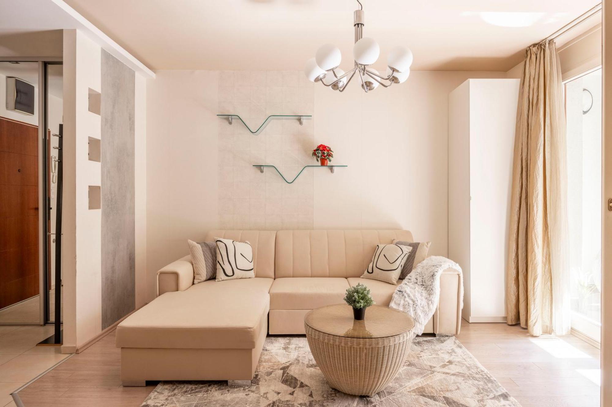 Exclusive Central Suite With Balcony By Prestige Homes Budapest Exterior photo