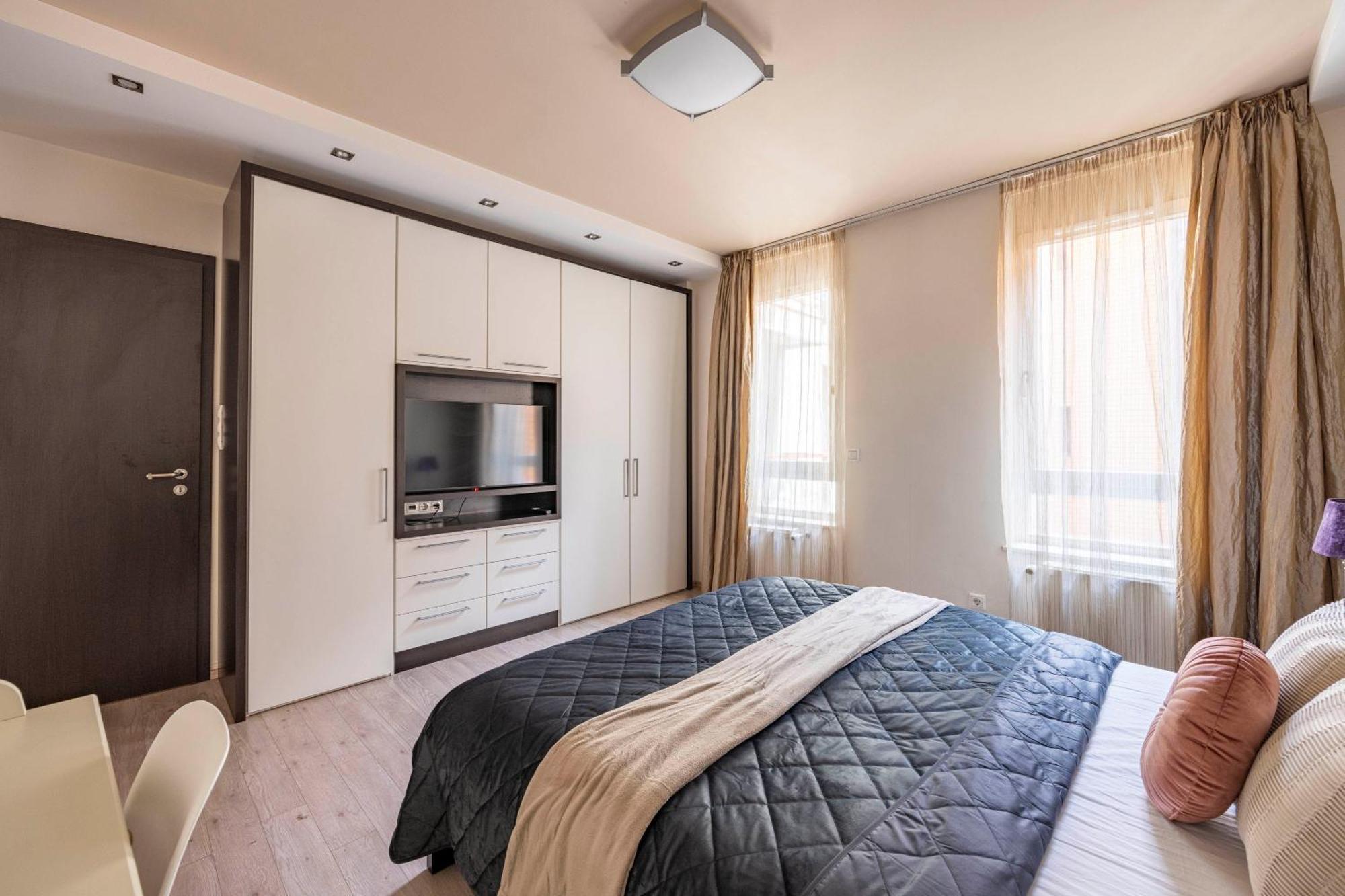 Exclusive Central Suite With Balcony By Prestige Homes Budapest Exterior photo